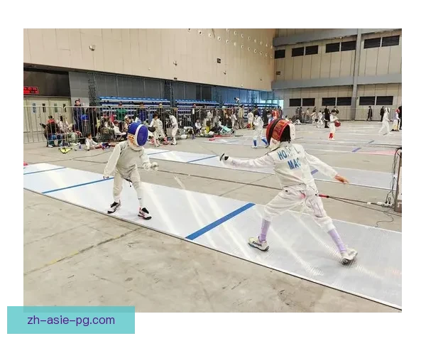 击剑比赛实况报道：挥剑激烈较量，电光火石间展风采